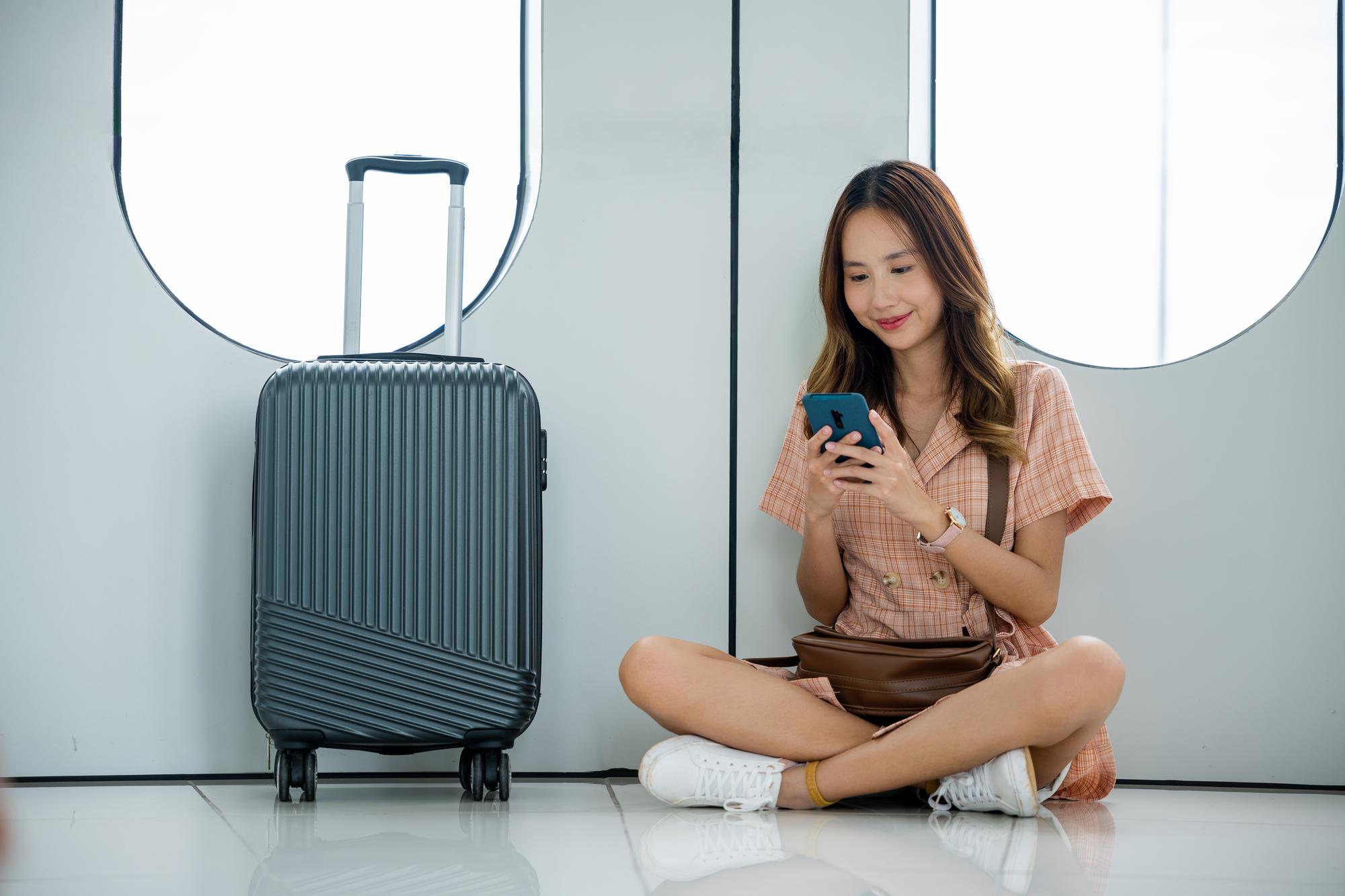 王淨與歐洲女星的「跨時區撞箱」：Louis Vuitton Horizon 憑什麼打破 RIMOWA 壟斷？