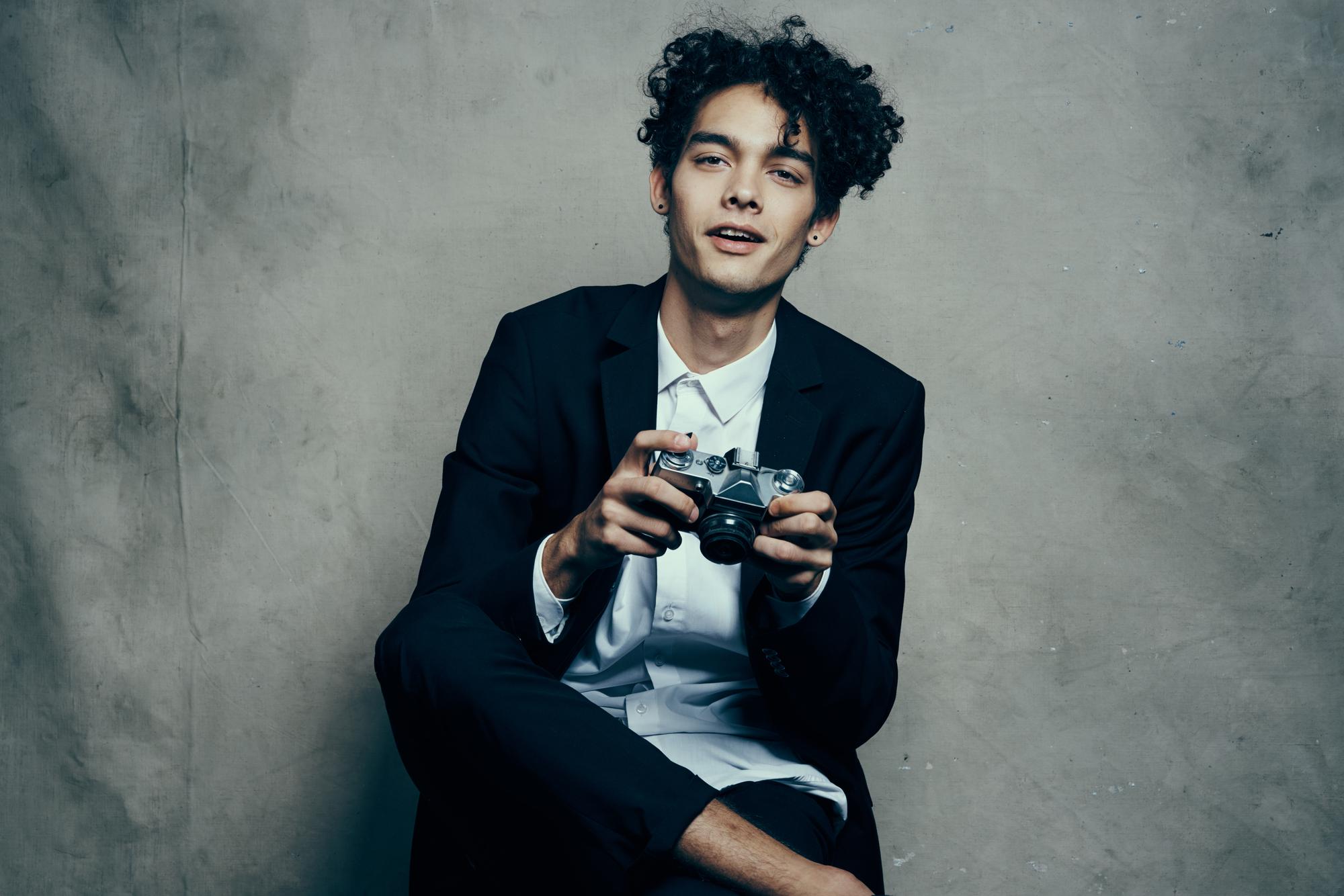 哈蘭德拿愛馬仕包被酸「太娘」？時尚圈早給出答案：這才是真自信 — 時尚文章主圖，由時代熱搜陳莫琳撰寫