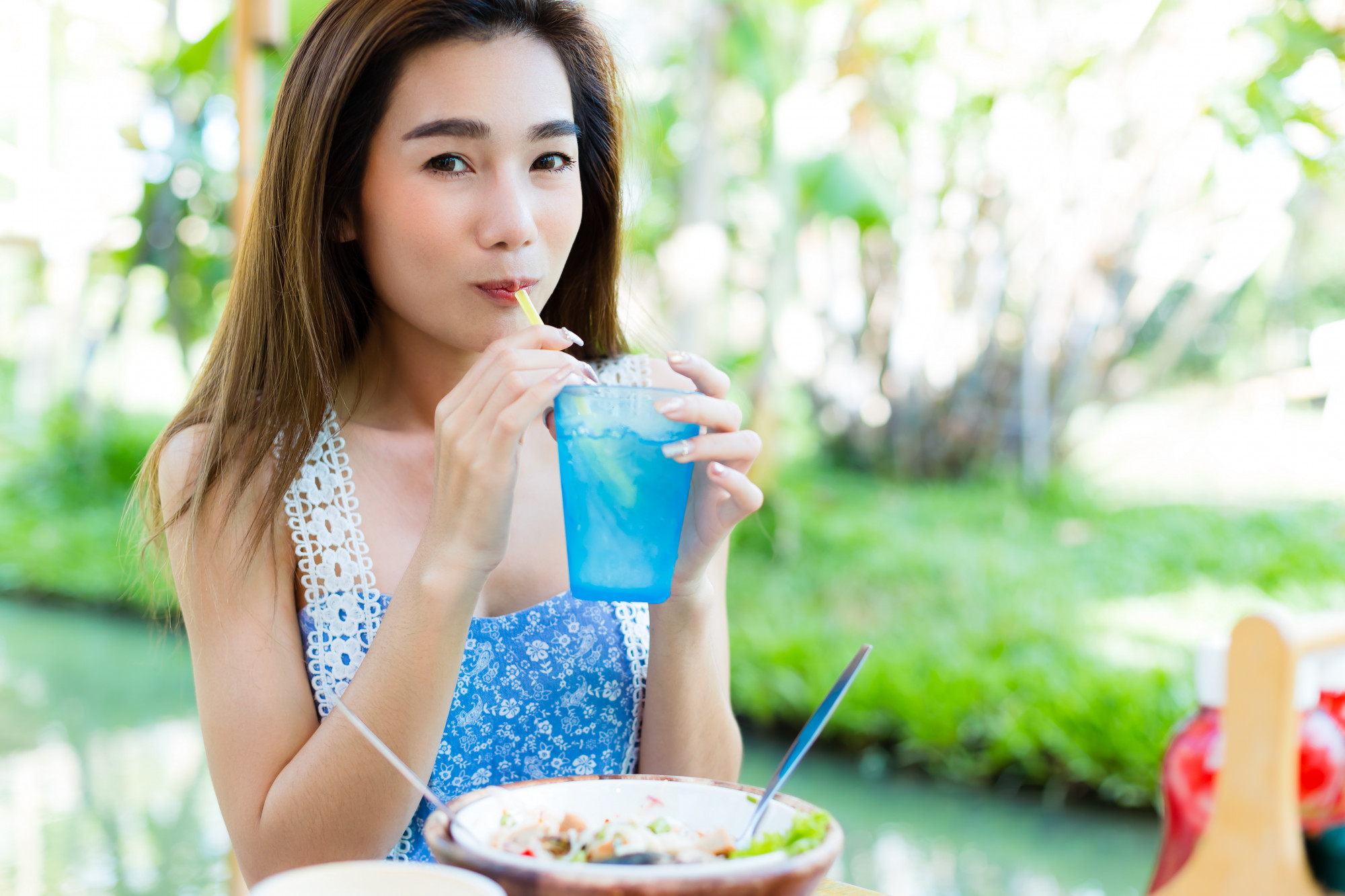 中部70歲婦人沒出國也中傷寒！夏天剩菜、冰塊都可能出事，這些細節你顧到了嗎？ — 相關圖片2