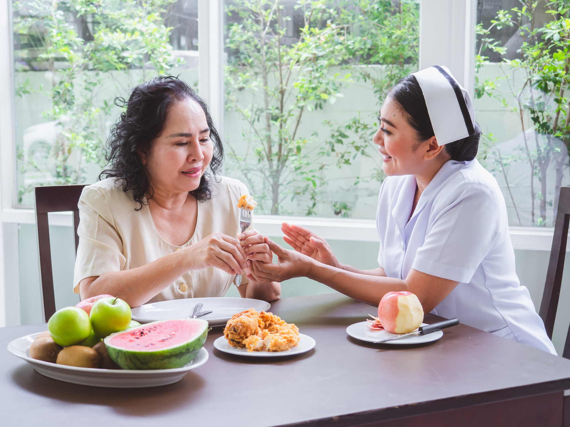 中部70歲婦人沒出國也中傷寒！夏天剩菜、冰塊都可能出事，這些細節你顧到了嗎？ — 時代熱搜健康深度報導