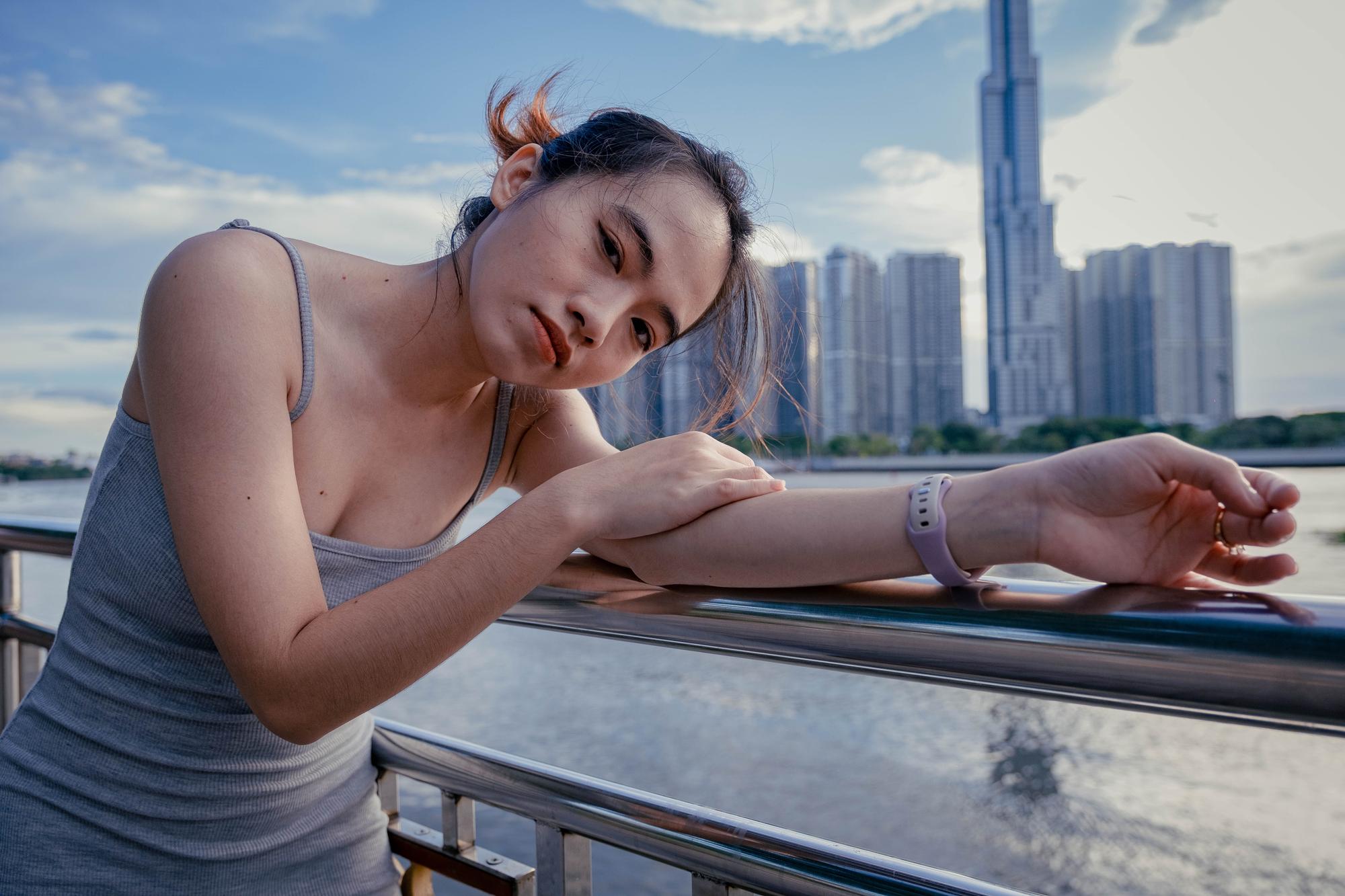 Swatch SCUBAQUA 夏日新色：4850元挑戰潛水錶市場，但44mm錶徑是真實考驗