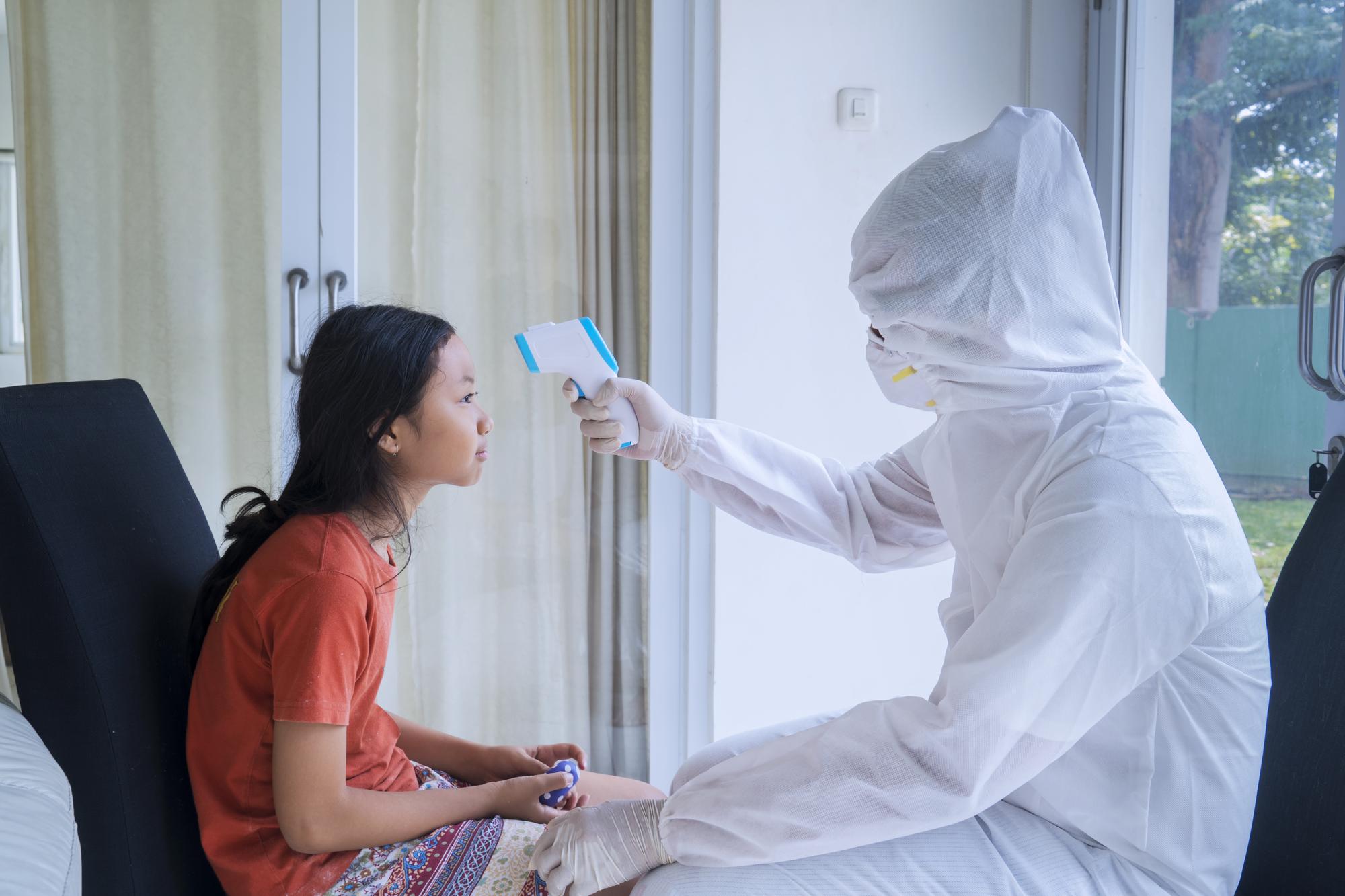 家裡有臥床家人要注意！40多歲女性染疫病逝，疫苗接種和居家防護不能少 — 時代熱搜健康深度報導