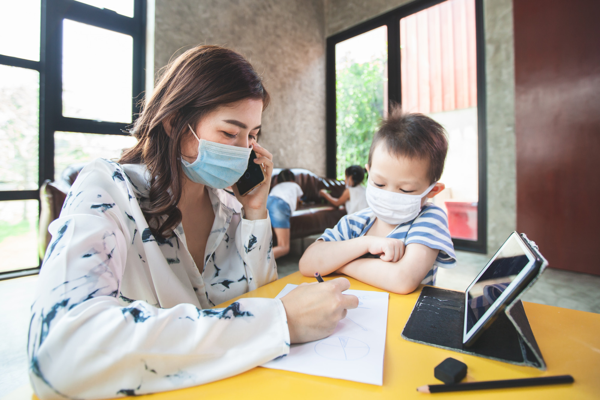 健康台灣數據出爐：健保破兆、幼童照護涵蓋27萬人，但基層醫護真的有感嗎？ — 時代熱搜健康深度報導