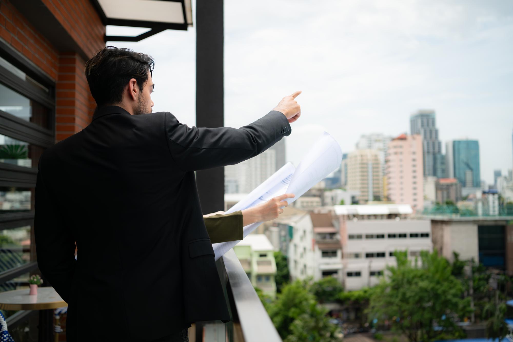 台北12區預售重回百萬門檻：當「買得起」成為假議題，該看的是什麼？ — 房產文章主圖，由時代熱搜陳振威撰寫