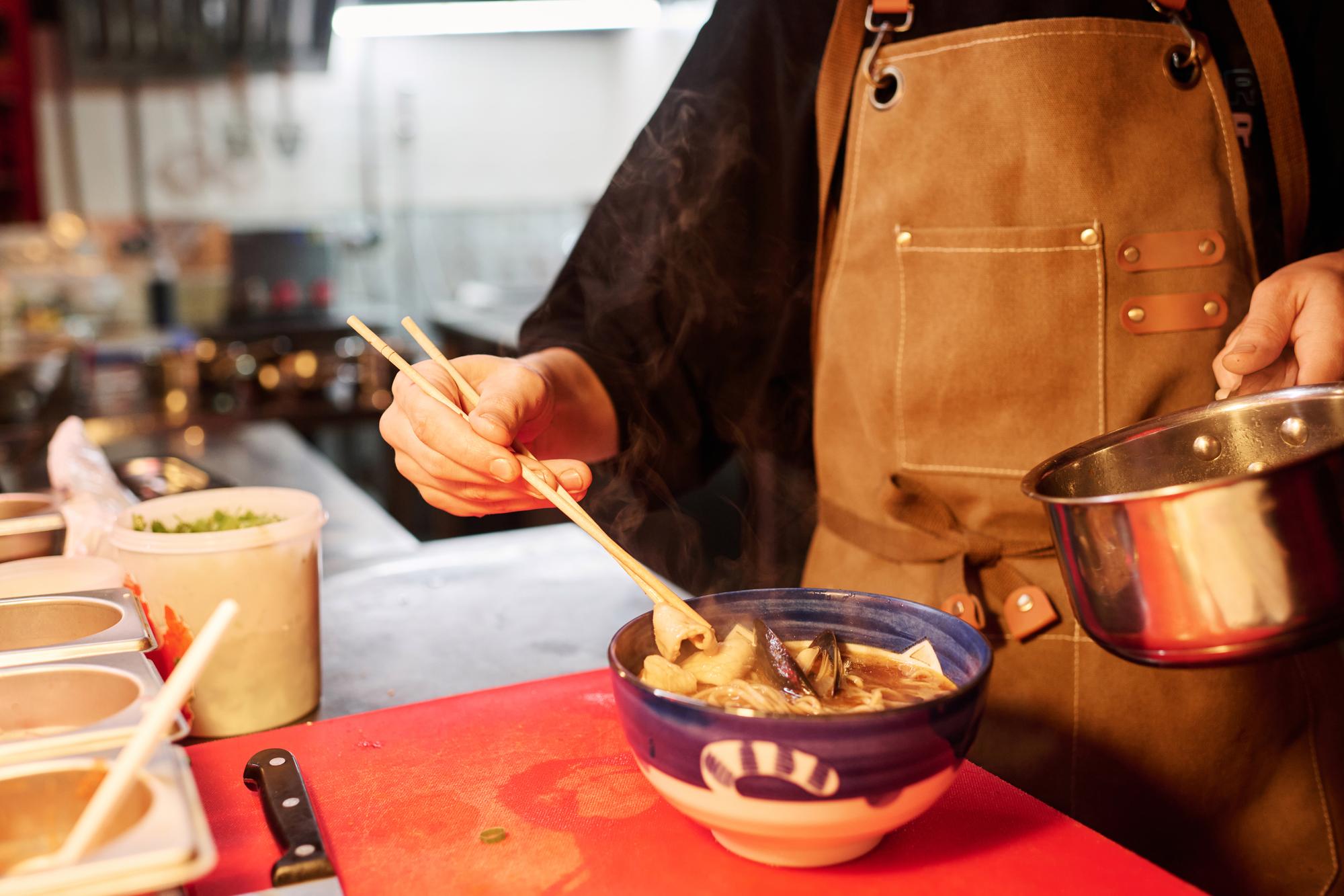 西門紅樓擠進 3 萬人，只為一碗豬舌飯——500碗市集為什麼這麼熱 — 相關圖片2