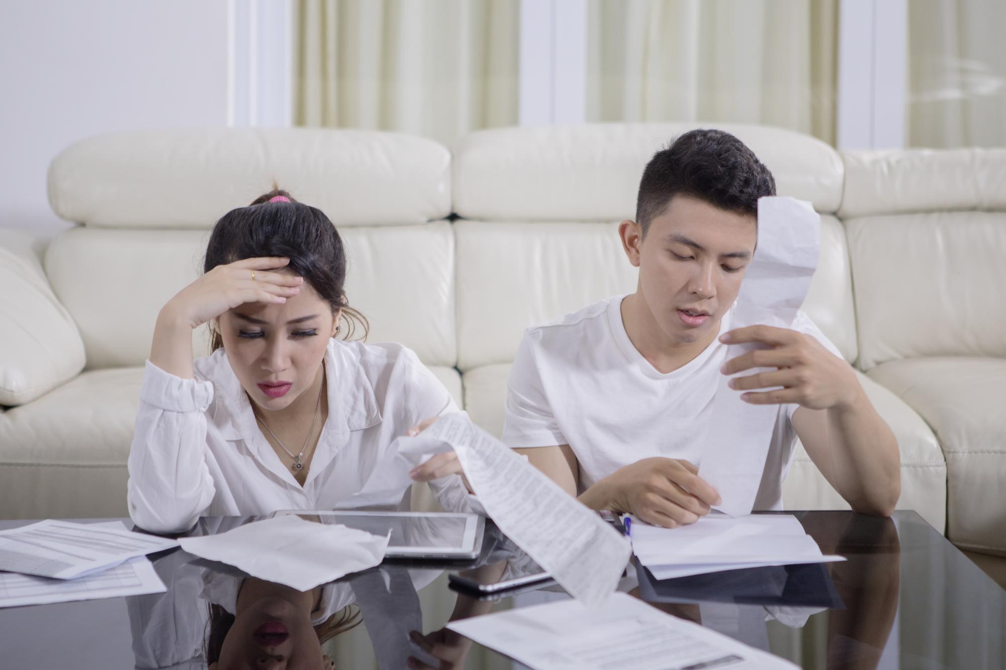 房貸負擔率降了又如何?當銀行核貸卡關、主管掌握你的貸款壓力,首購族真正的難題才剛開始 — 時代熱搜房產深度報導