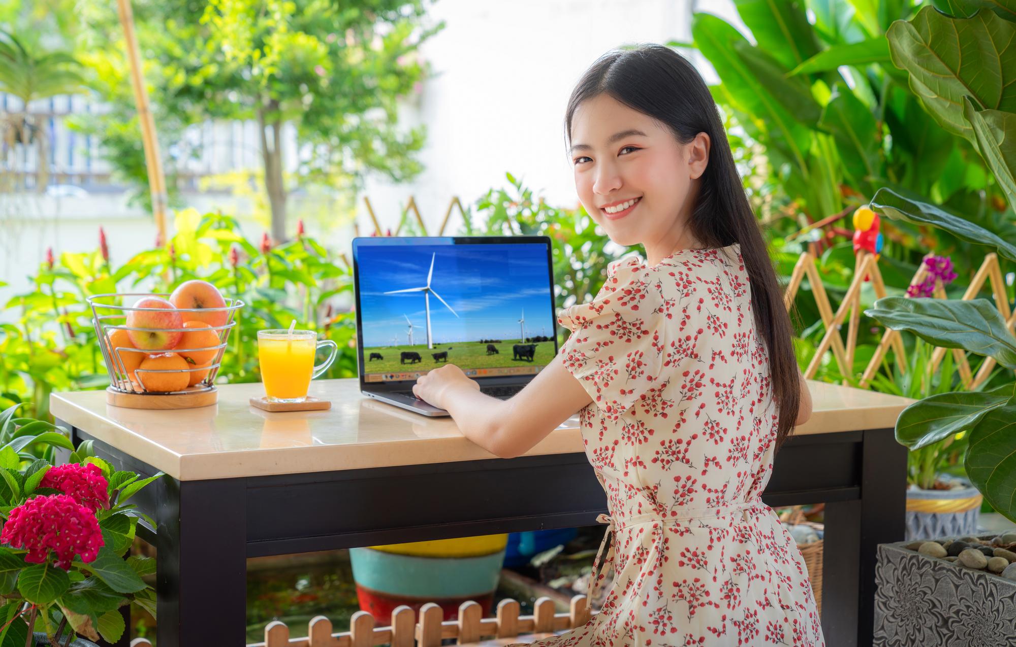 高通用邊緣 AI 改寫遊戲規則,鮑爾管不著的算力革命