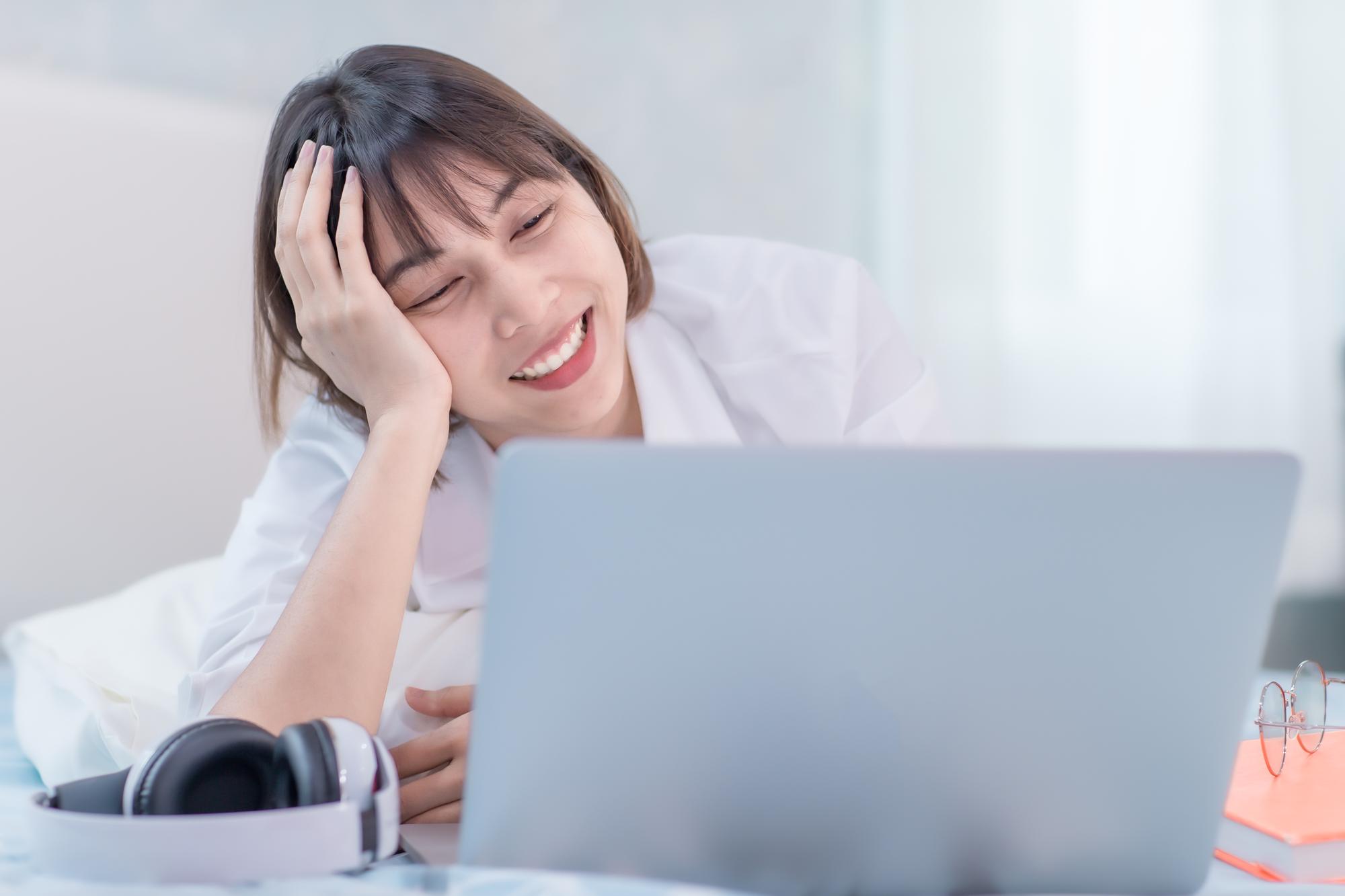 每天早上第一件事竟然是確認自己還活著？疲勞討論聲量飆34.7%，GABA成熱門話題但不是萬靈丹 — 時代熱搜健康深度報導